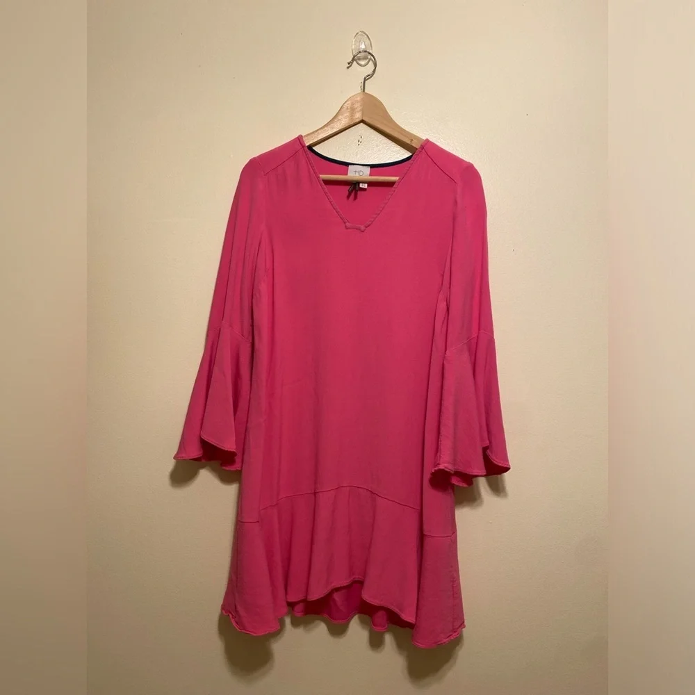 HD in Paris Vibrant Pink Mini Dress. Size 4